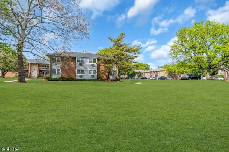527 Andria Ave – photo 1