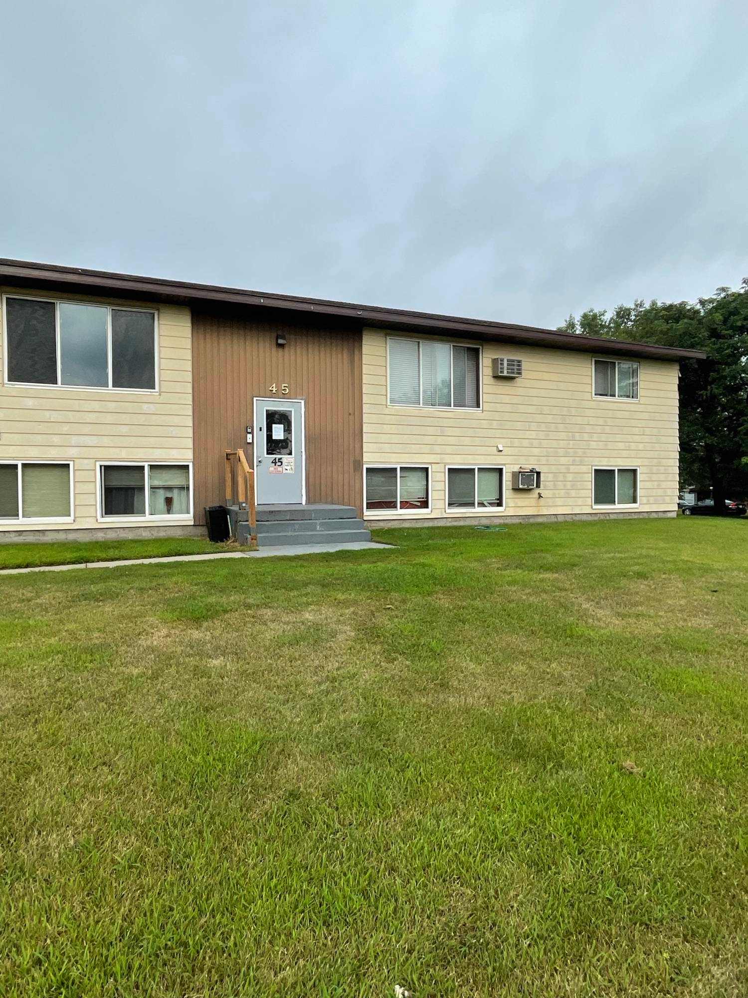 45 14th Ave Ne – photo 1