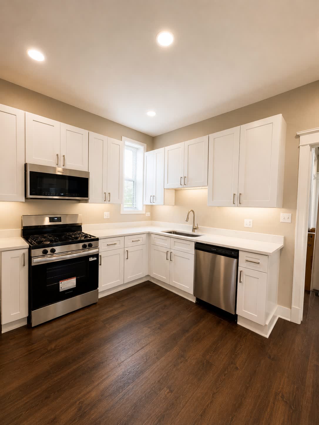 1443 W Foster Ave – photo 1