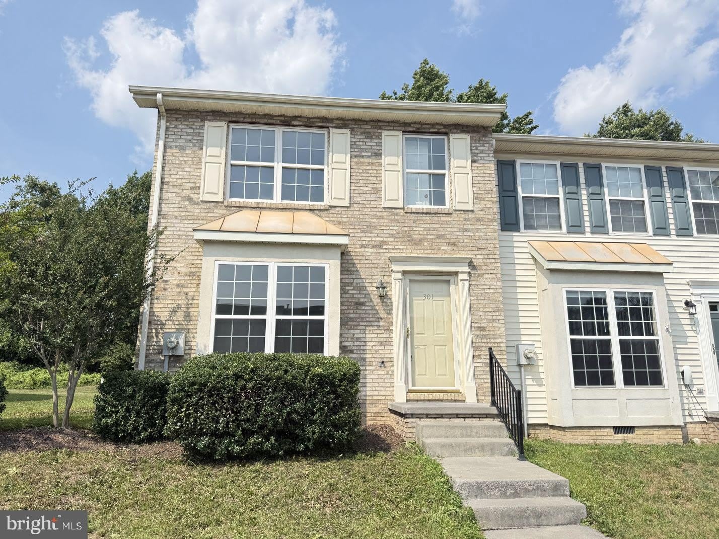 301 Sutton Court – photo 1 of 42