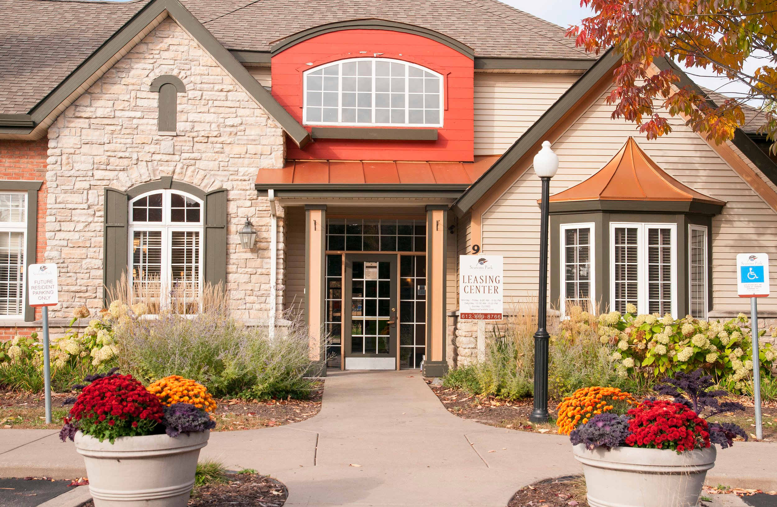 Seasons Park Apartments
