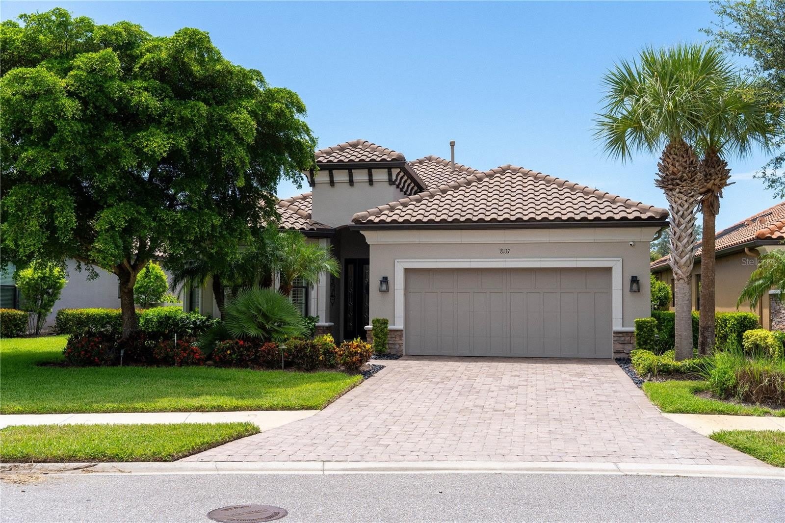 8137 GABANNA Drive – photo 1