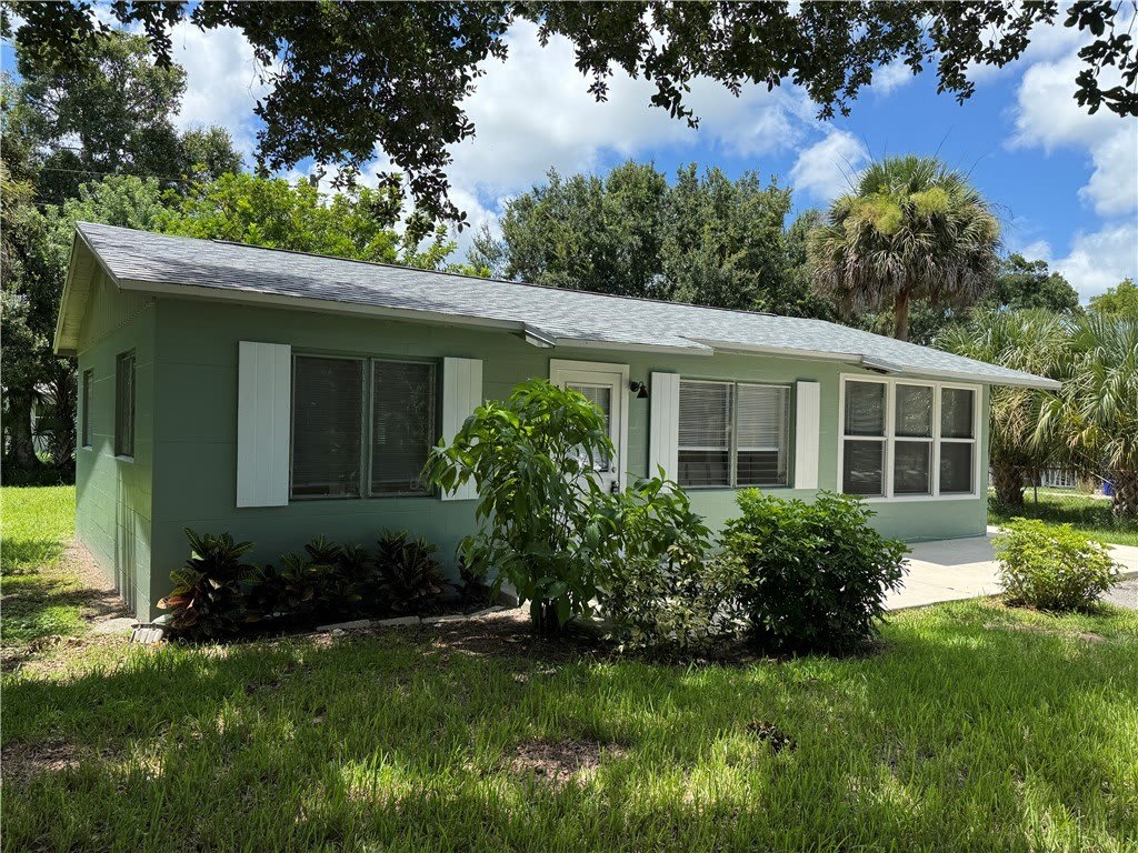 645 40th Avenue – photo 1 of 21