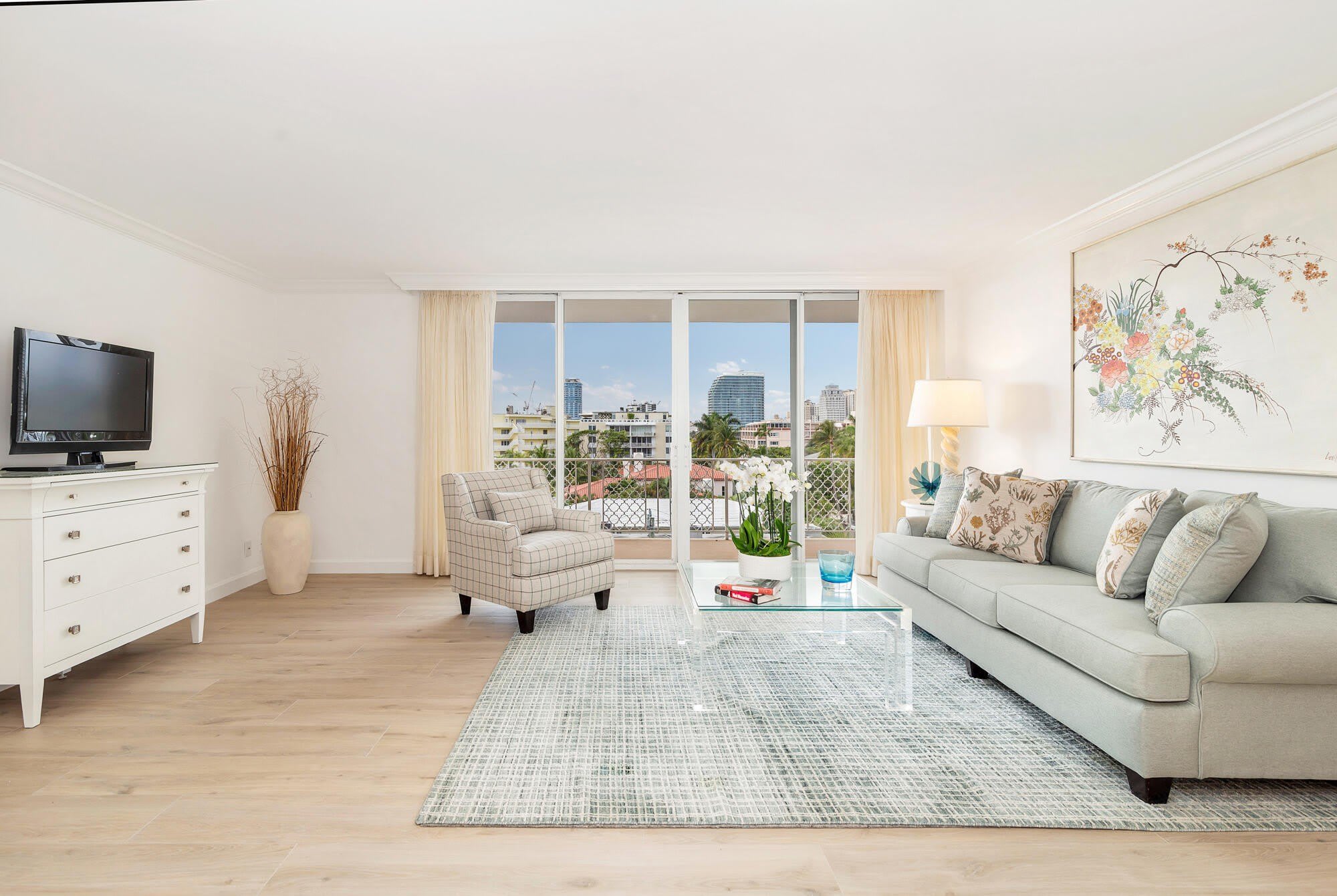 354 Chilean Avenue – photo 1