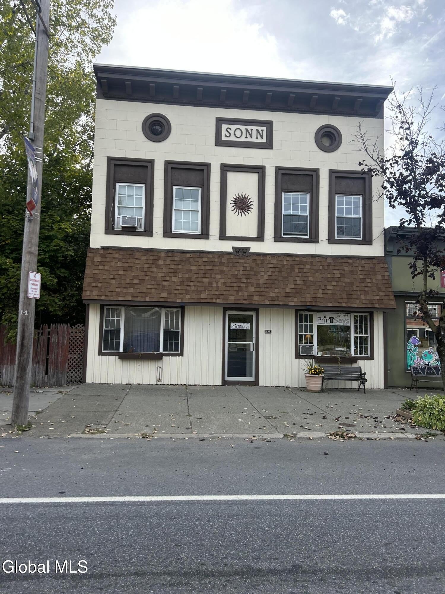 132 Broad – photo 1 of 7