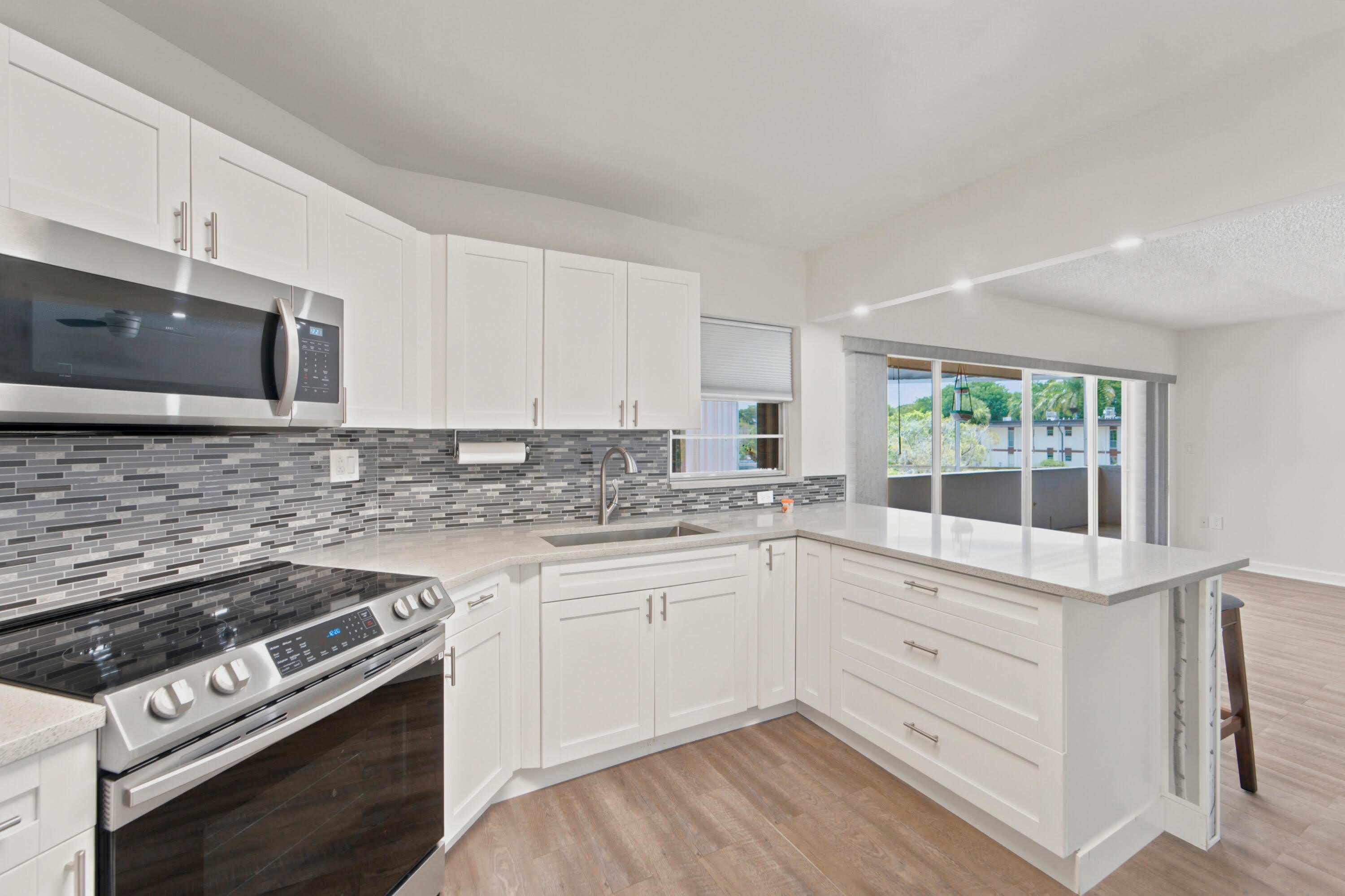 4 GREENWAY Village N – photo 1 of 41