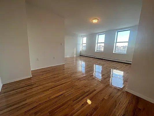 1348 Sheridan Avenue – photo 1