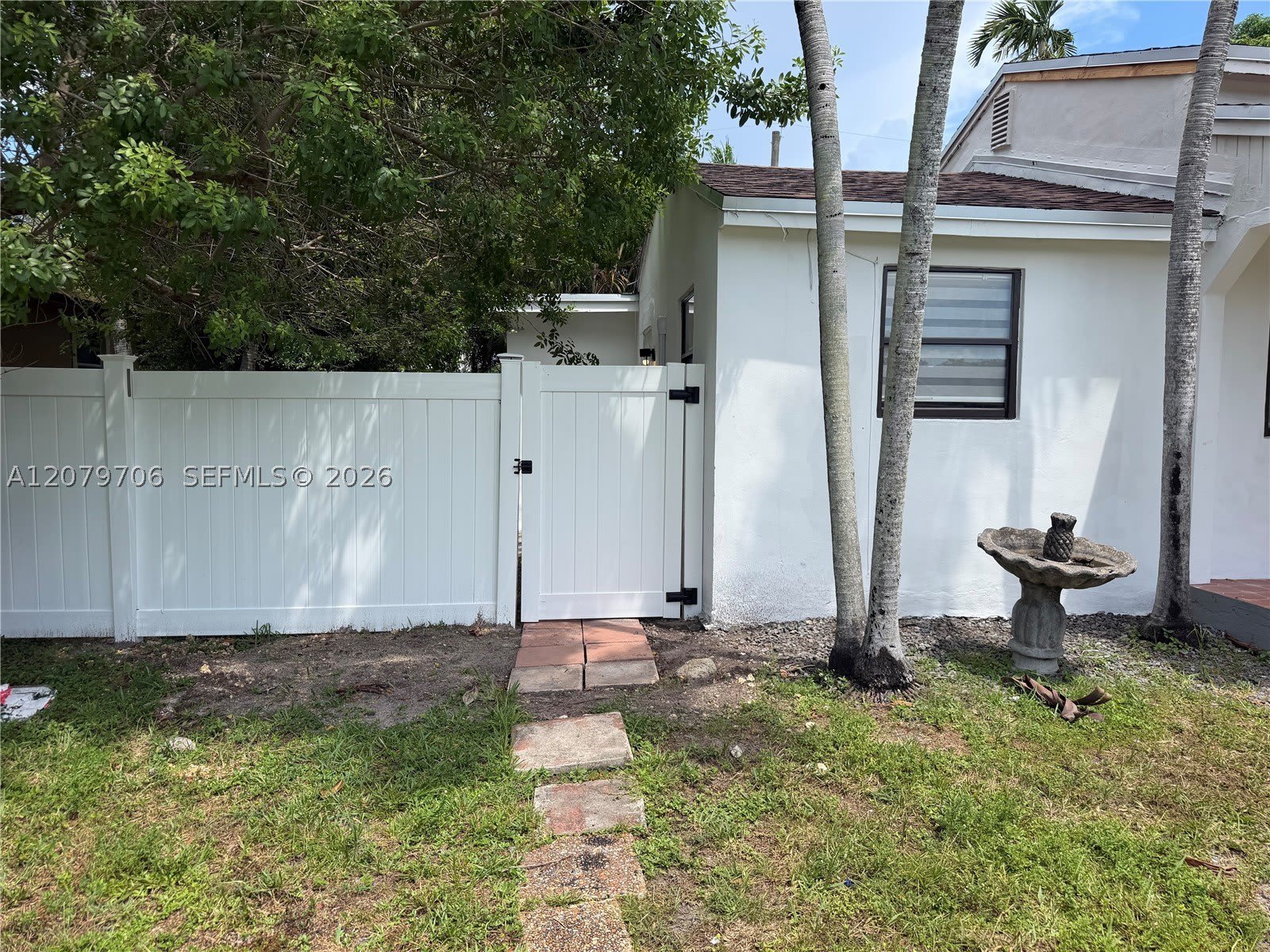 6871 SW 37th St – photo 1 of 9