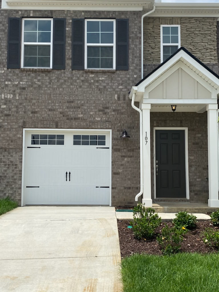 112 Brighton Lane – photo 1 of 21