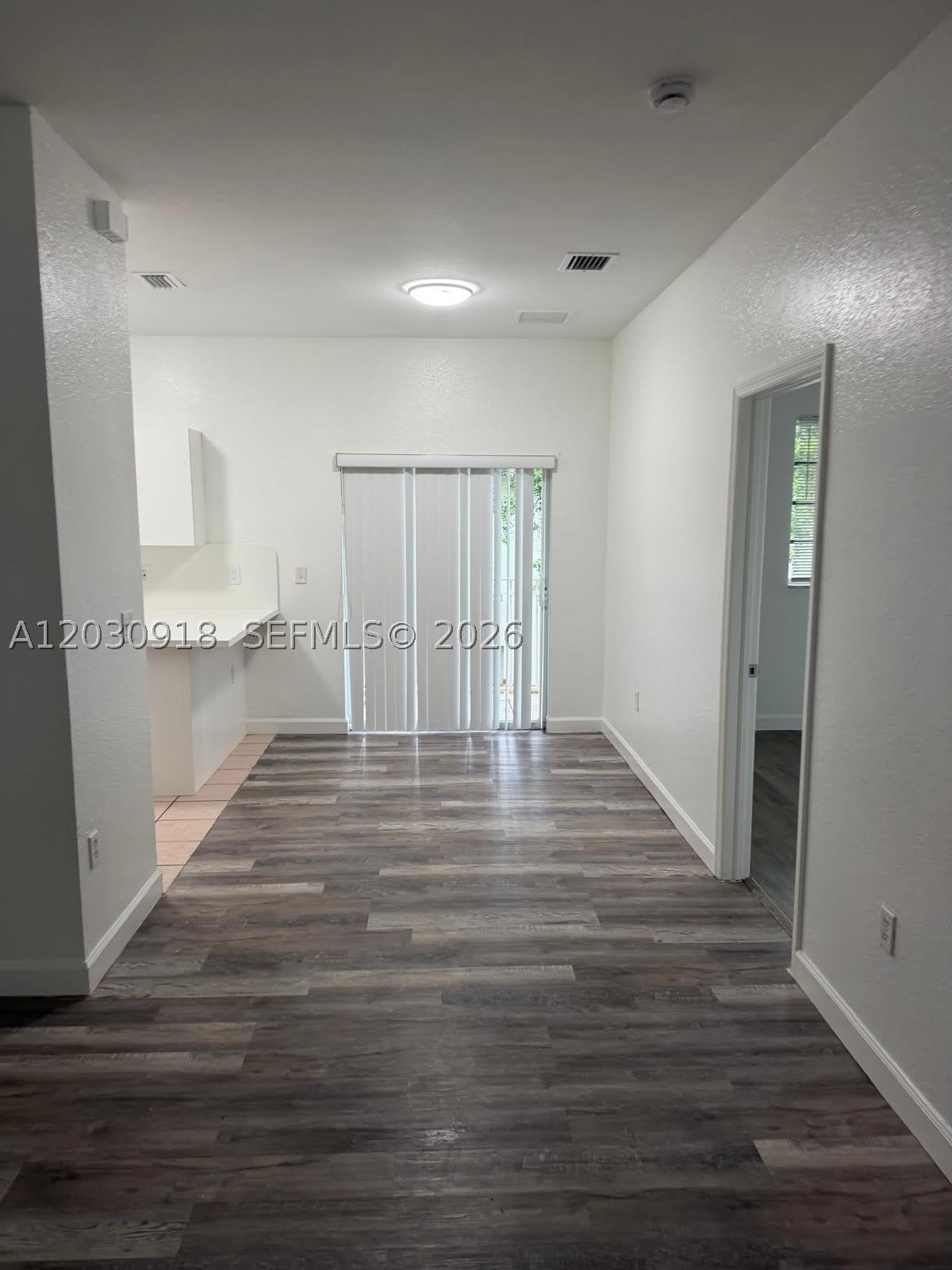 374 NE 27th Ave – photo 1