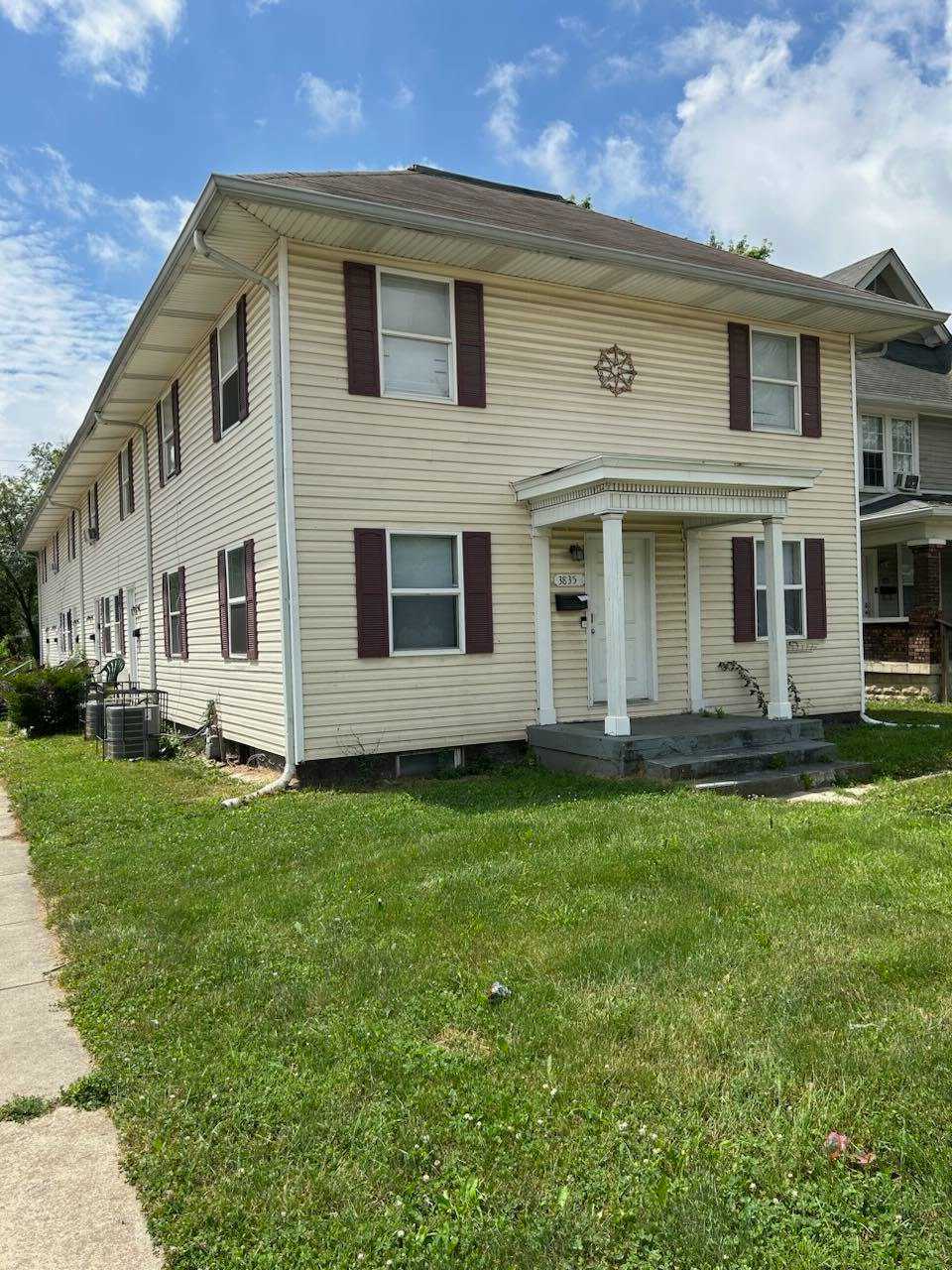 8 South Bradley Avenue – photo 1