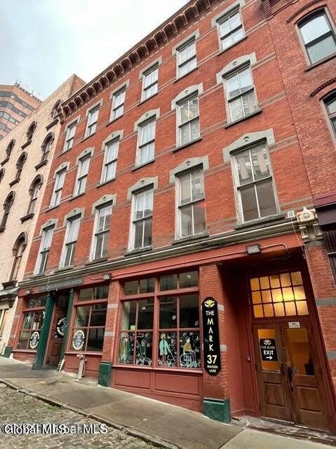 37 Maiden Lane – photo 1 of 17