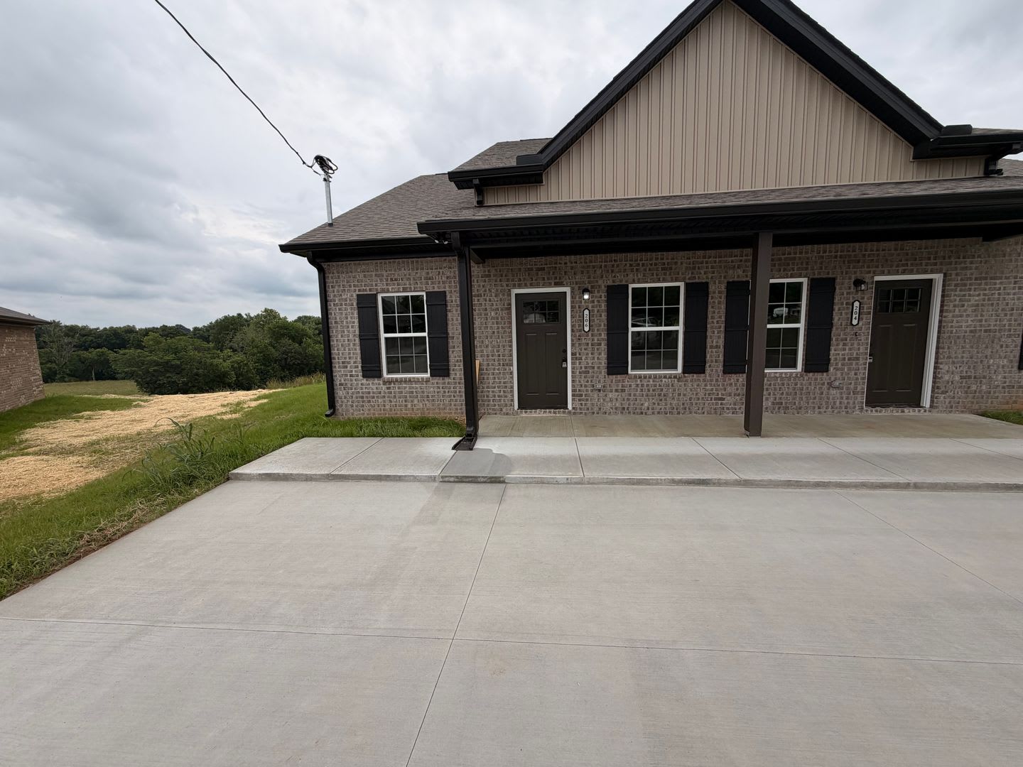 New Construction 3 bed 2 Bath Duplex in Shelbyville – photo 1 of 15