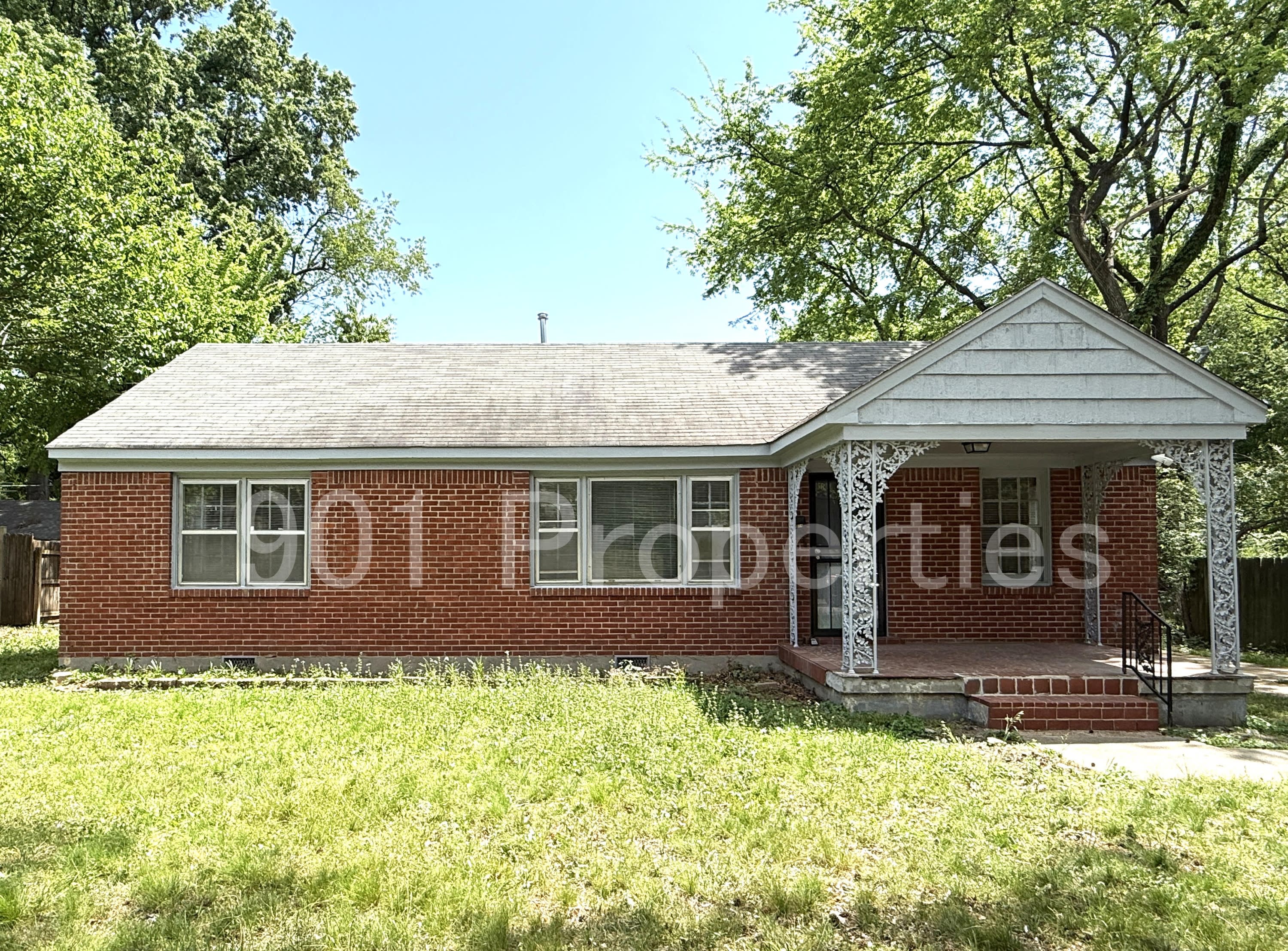 814 Colonial Road – photo 1