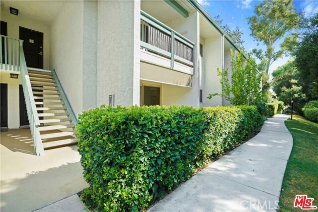 23635 Park Capri – photo 1 of 16