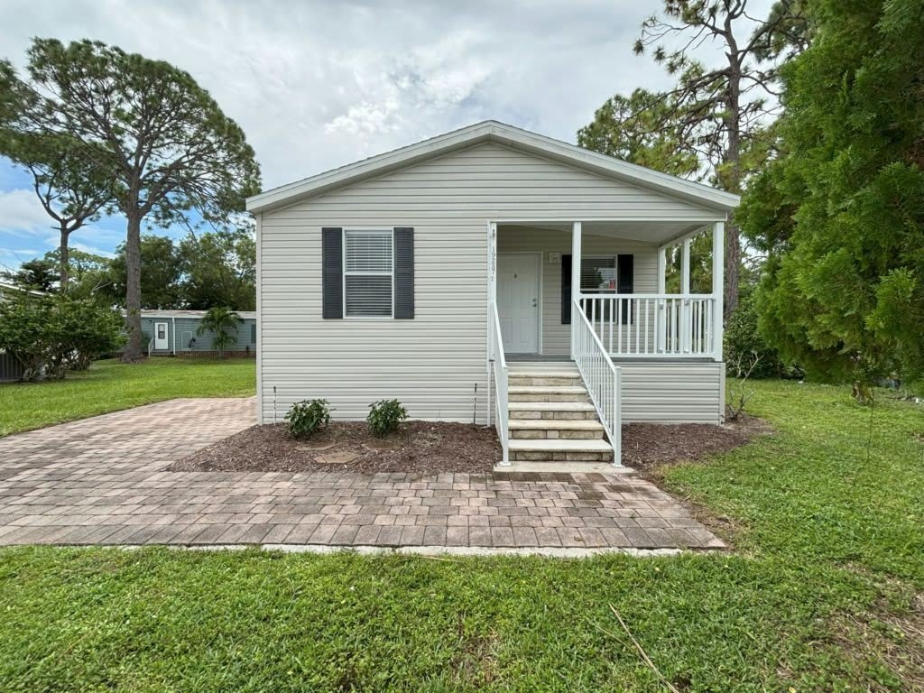 19237 Cedar Crest Court – photo 1