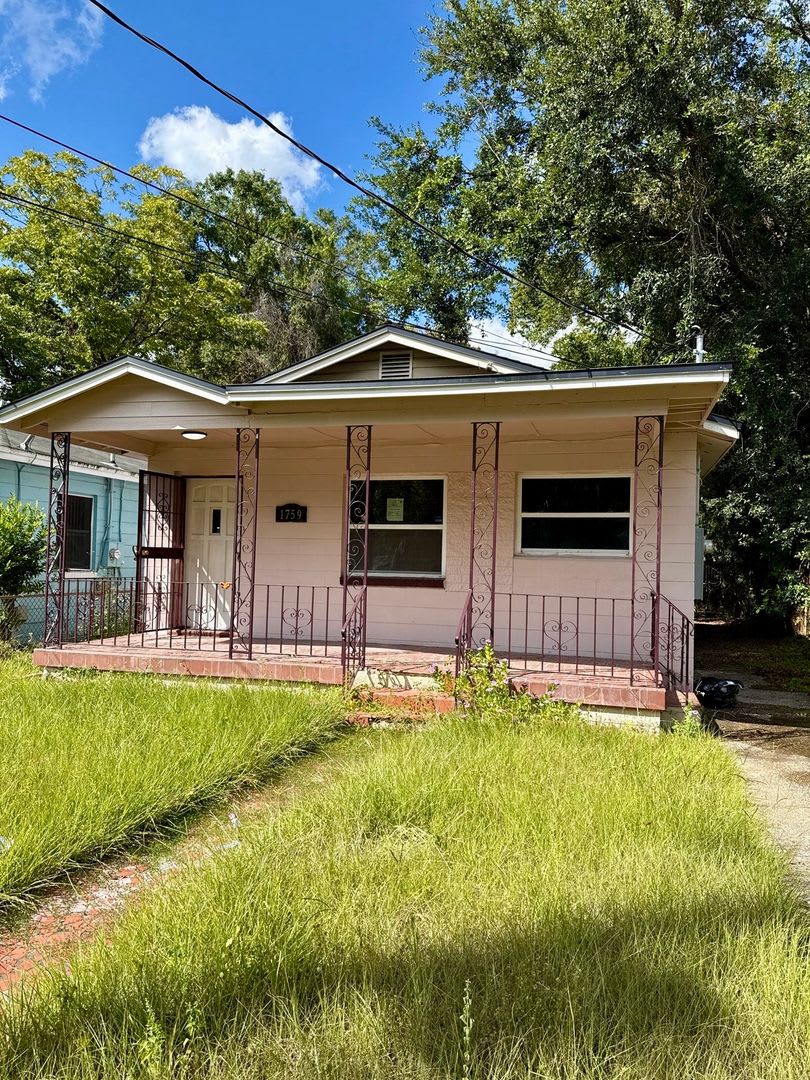 Great 3 Bedroom for rent! Reasonable Rent! – photo 1