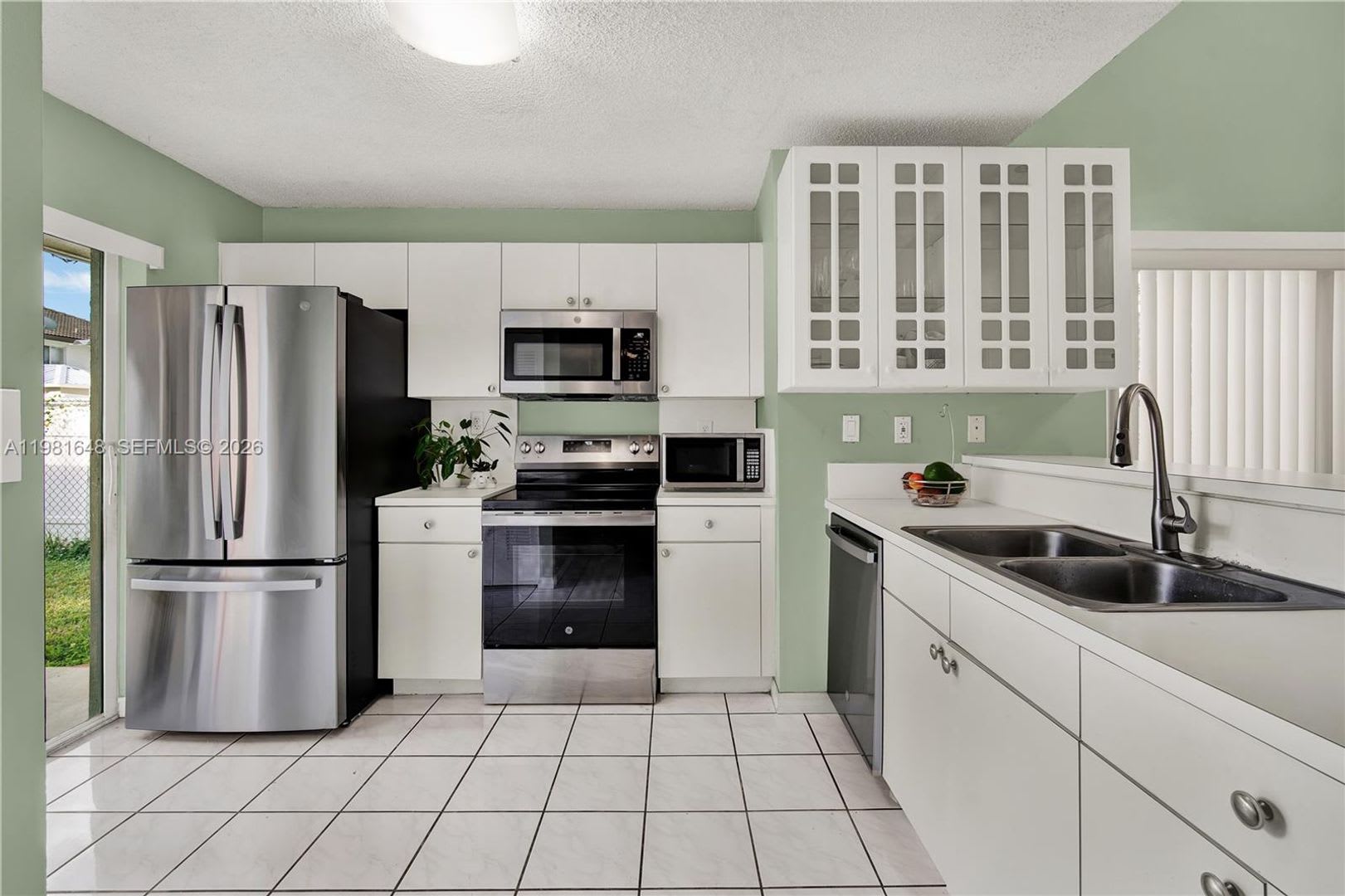 14138 SW 164th Terrace, Miami, FL 33177 – photo 1