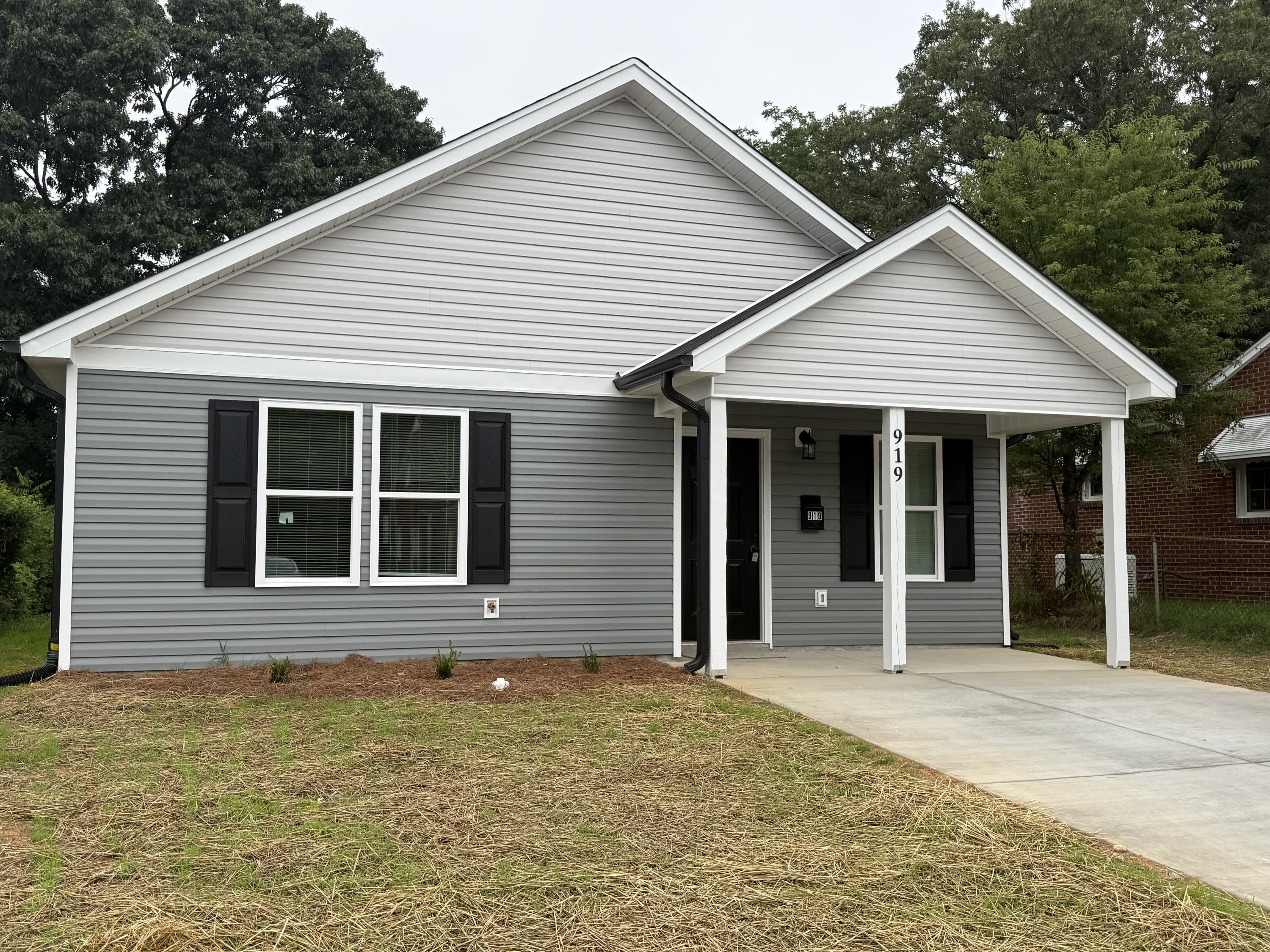 919 Roosevelt Street – photo 1