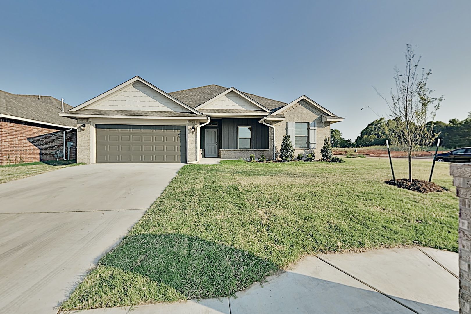 Luxury 4 Bedroom 2 Bathroom Home in Putnam City Schools – photo 1 of 20