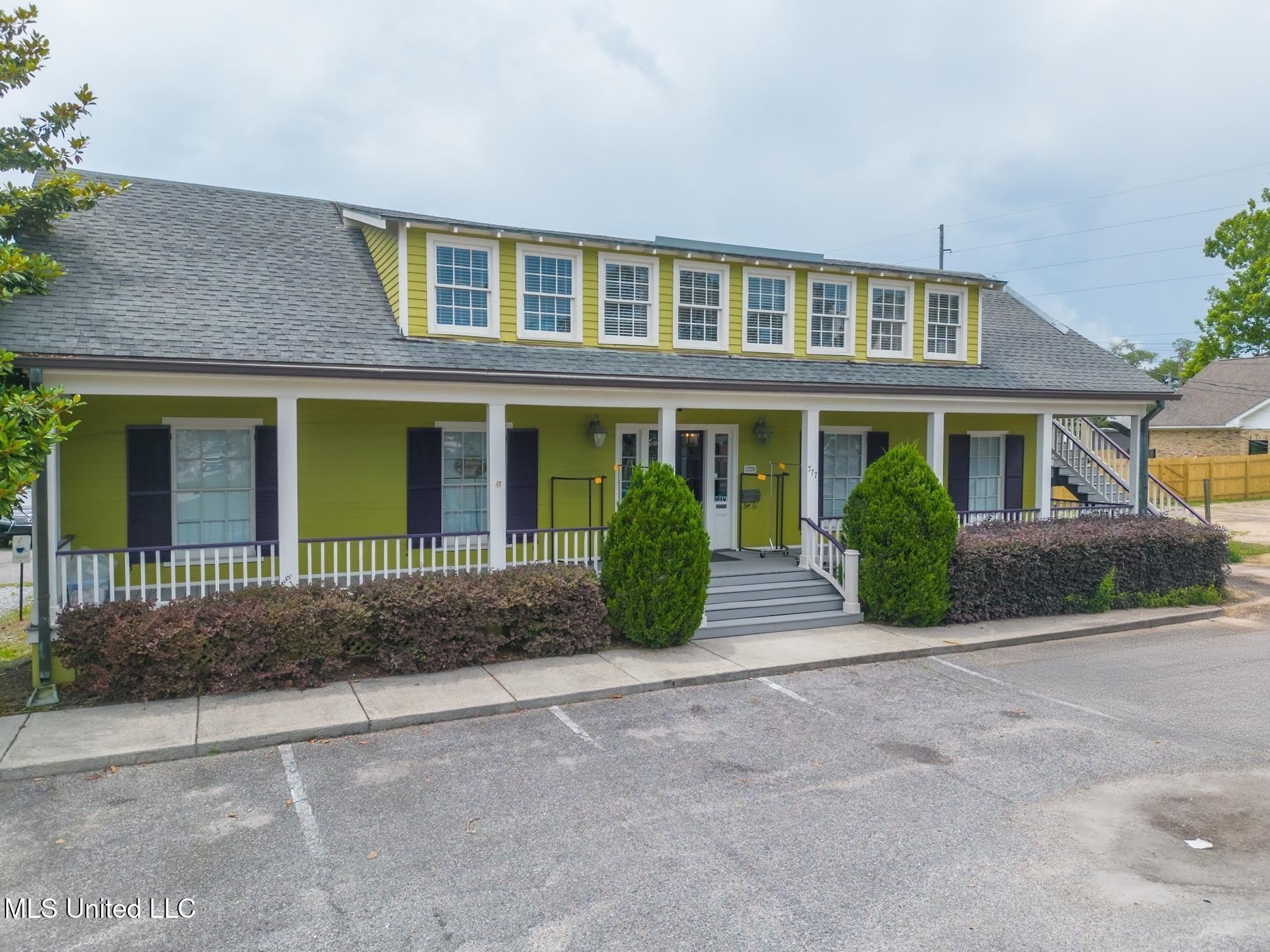 777 Watkins Avenue – photo 1 of 22