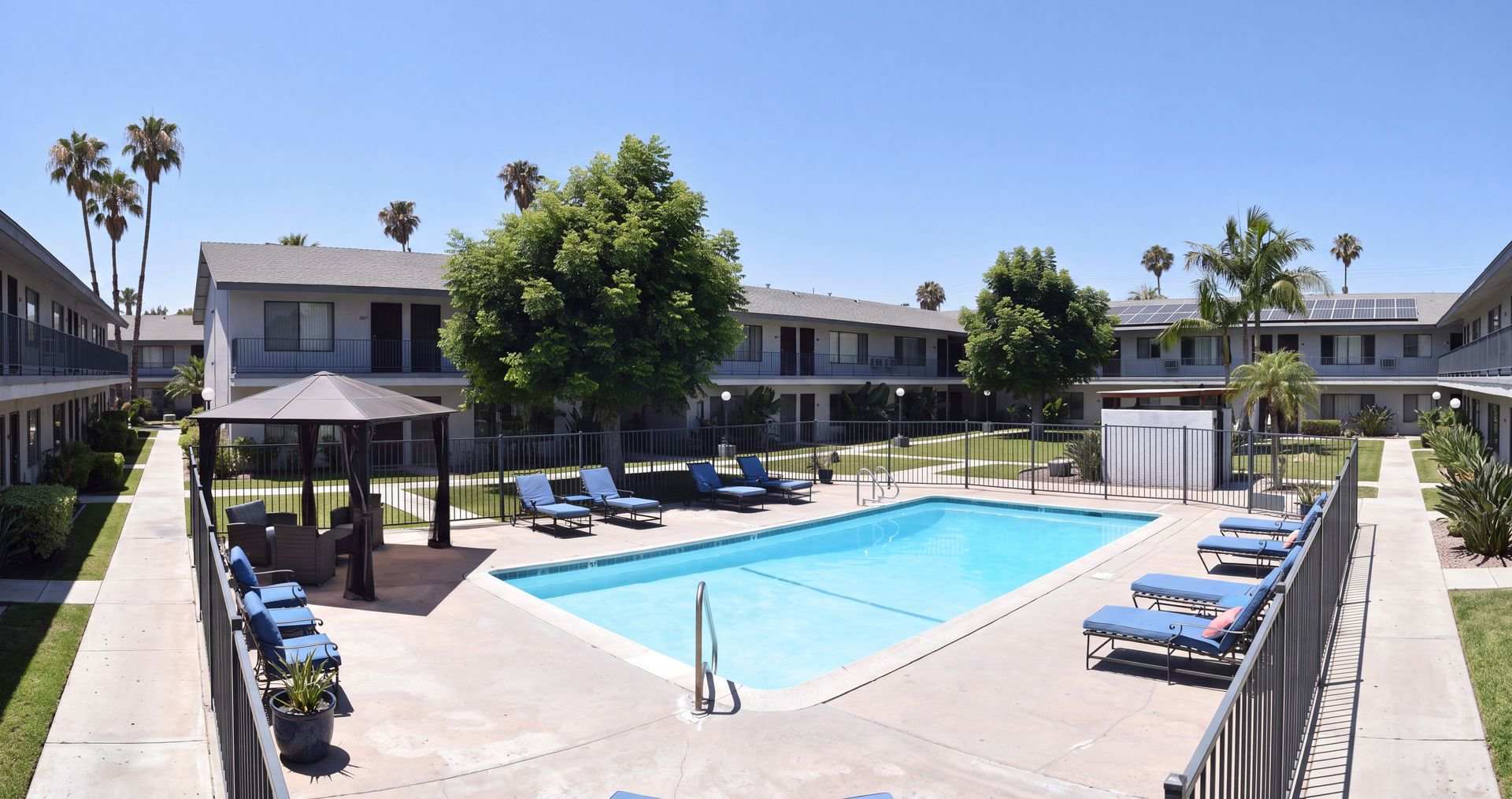 Miramar Apartments – photo 1