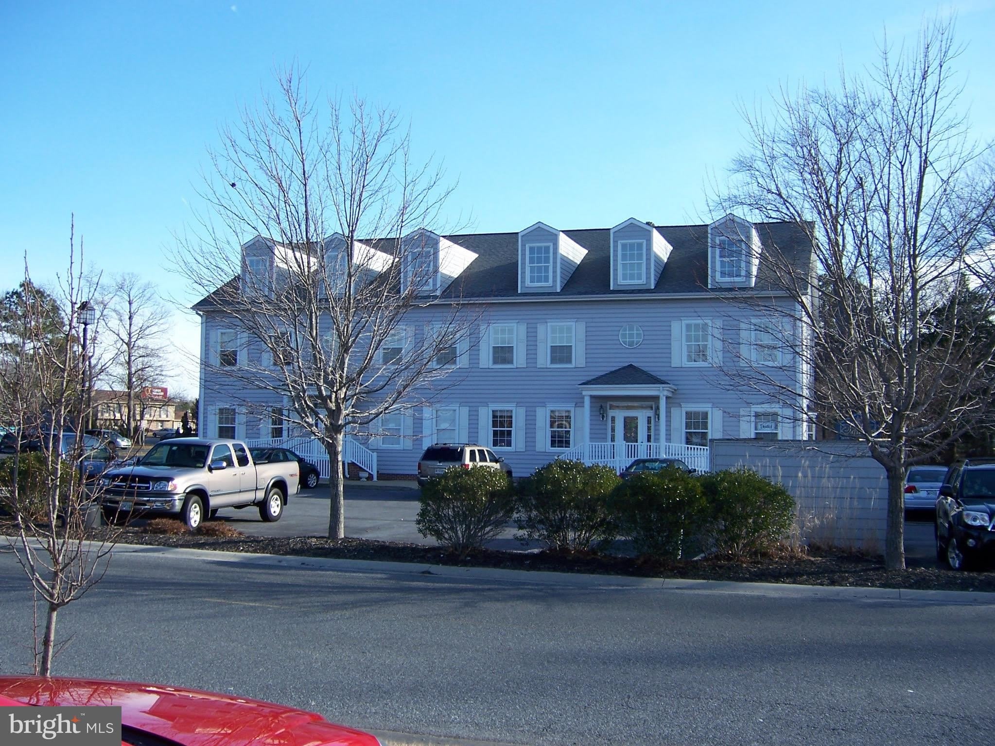 11042 NICHOLAS Lane – photo 1 of 2