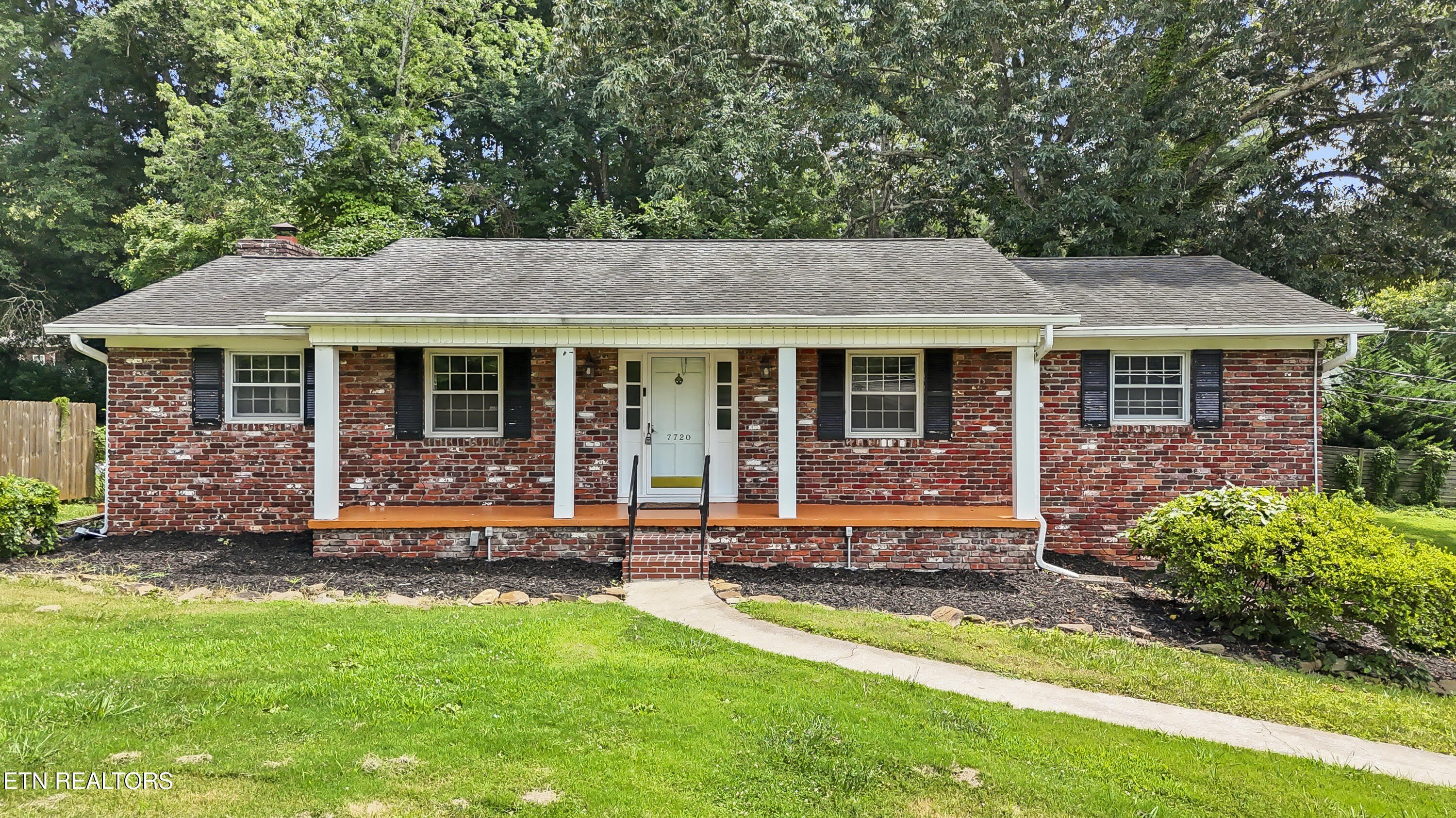 7720 Devonshire Drive – photo 1