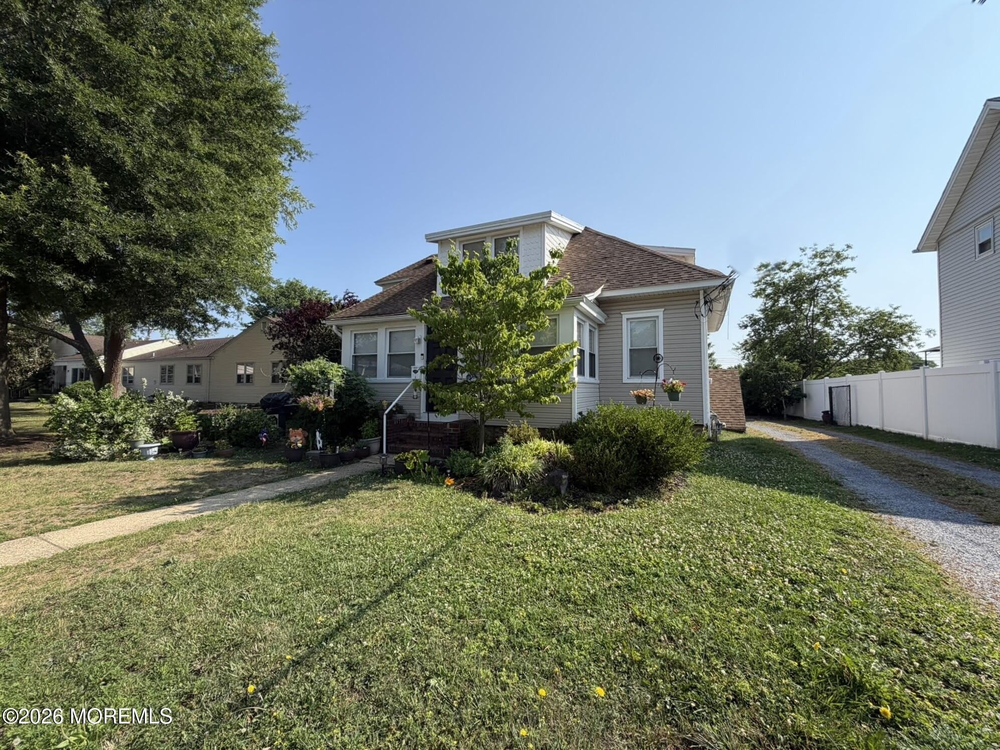 69 Dudley Street – photo 1 of 22