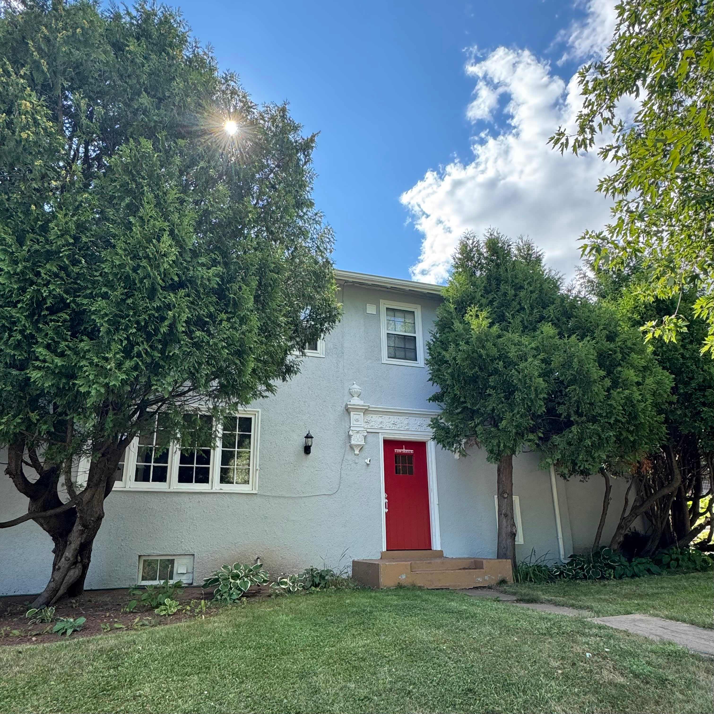 1 N Hawthorne Rd – photo 1