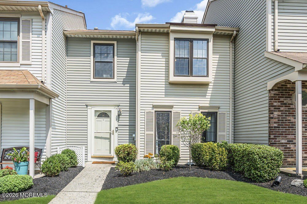 38 Devon Court – photo 1