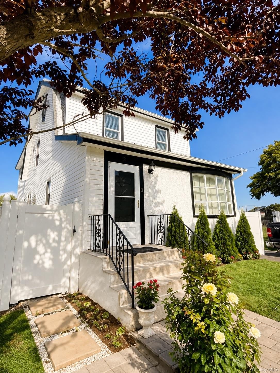 2 Lee Court – photo 1 of 18