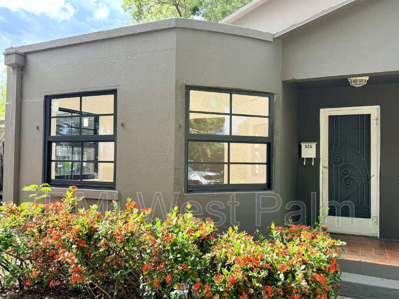 521 48th St – photo 1