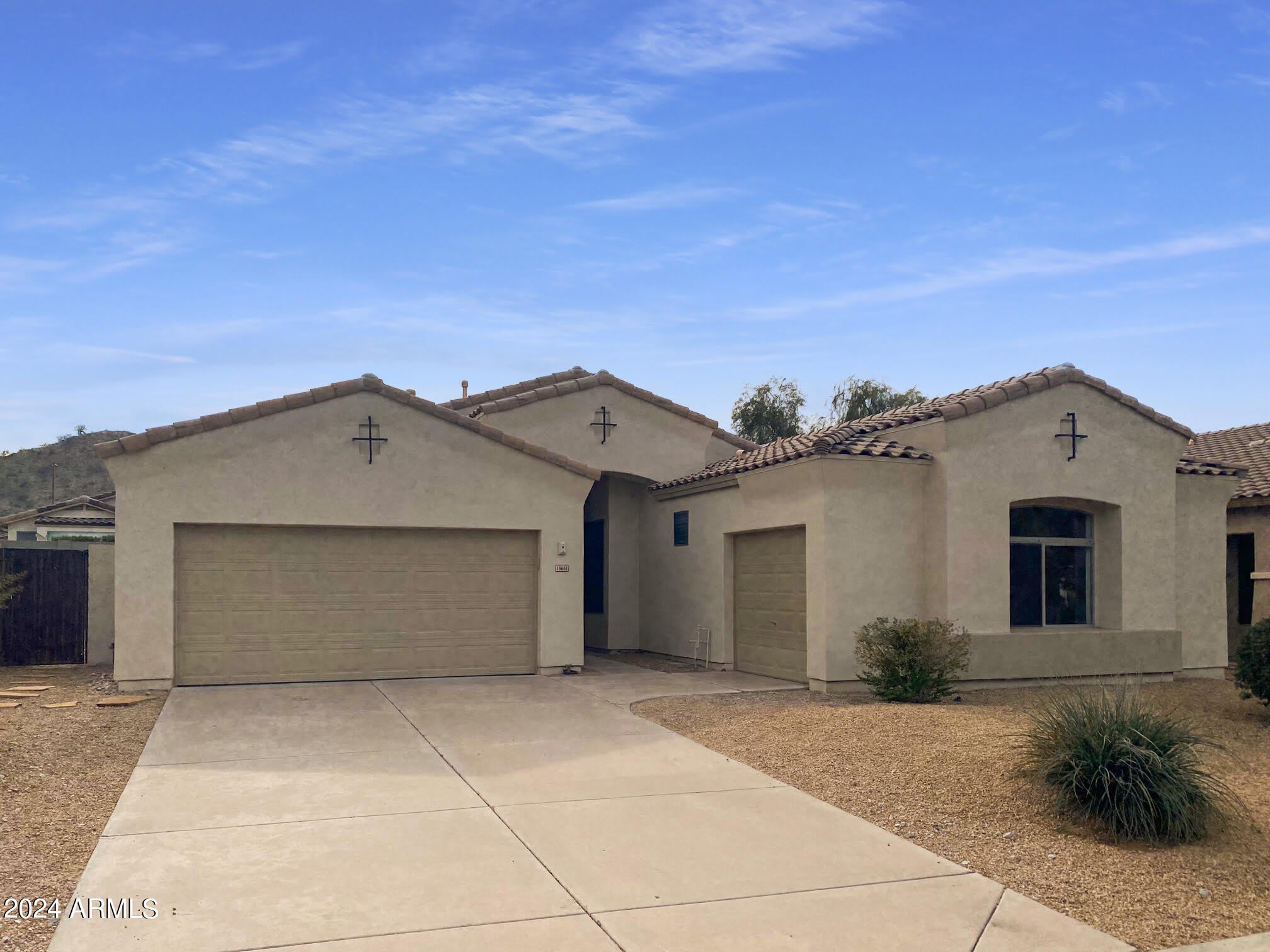 18651 W SUNRISE Drive – photo 1 of 34