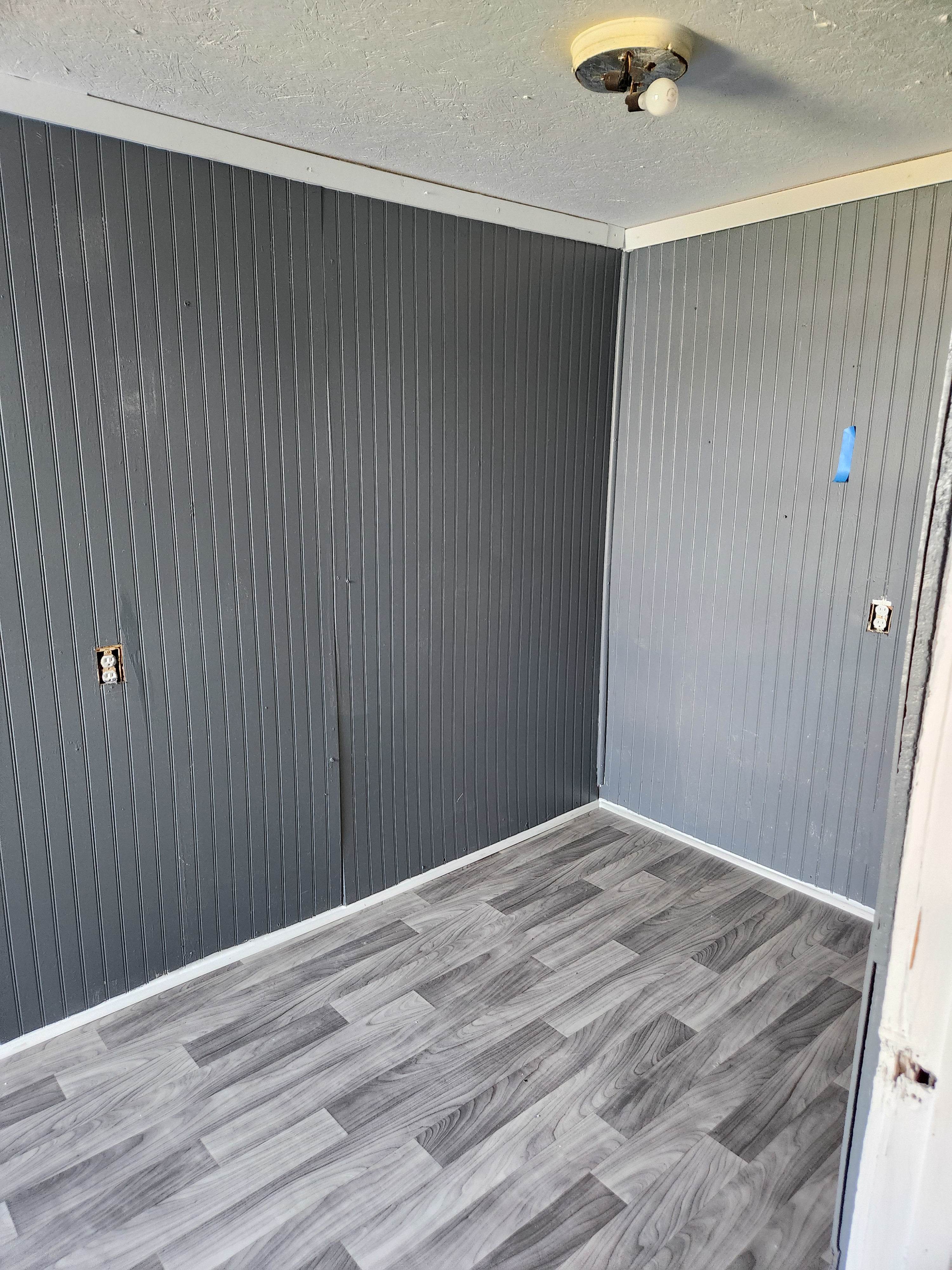 823 Burke Ave – photo 1