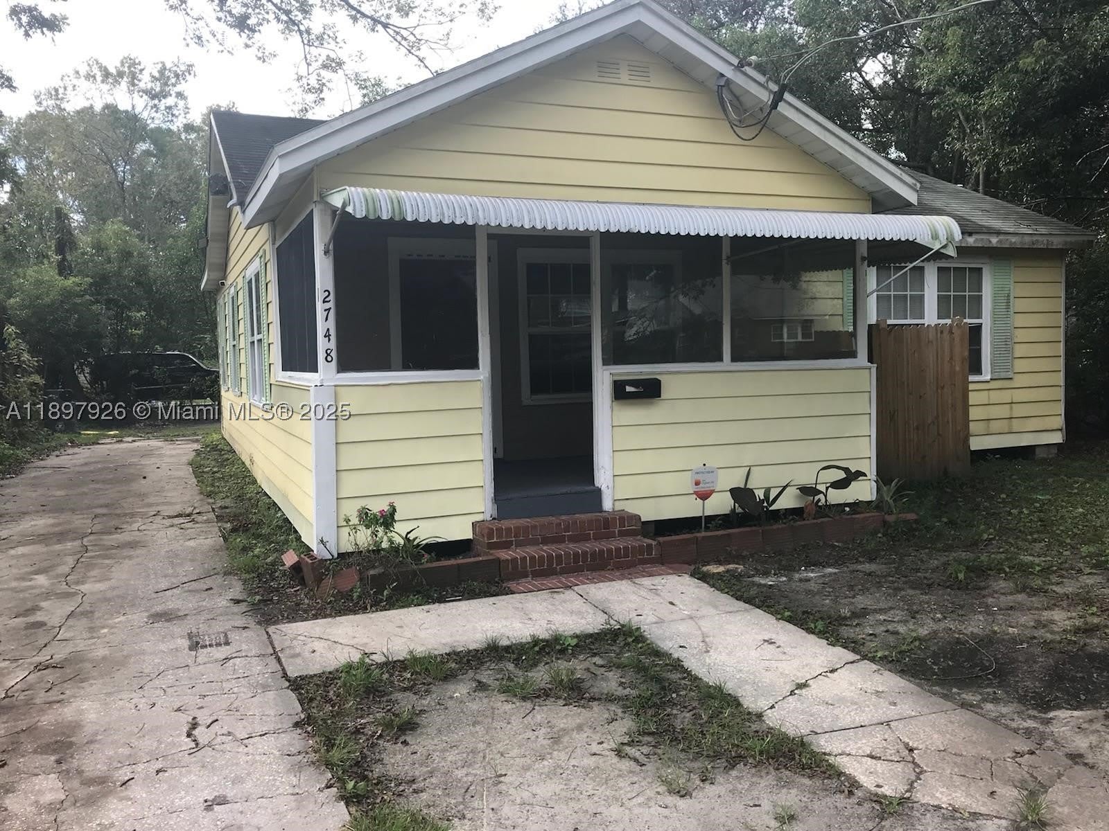 2748 Broadway – photo 1