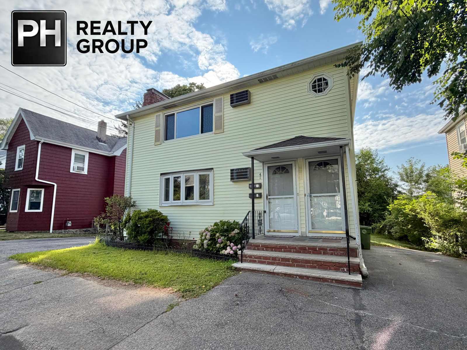 41 Townly Road – photo 1 of 256