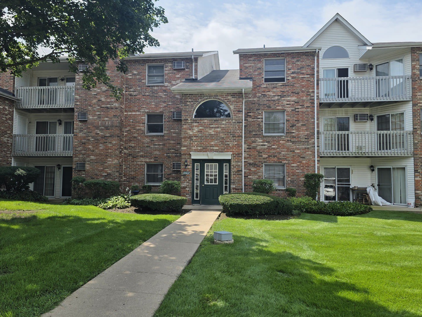 4402 W Shamrock Lane – photo 1 of 18