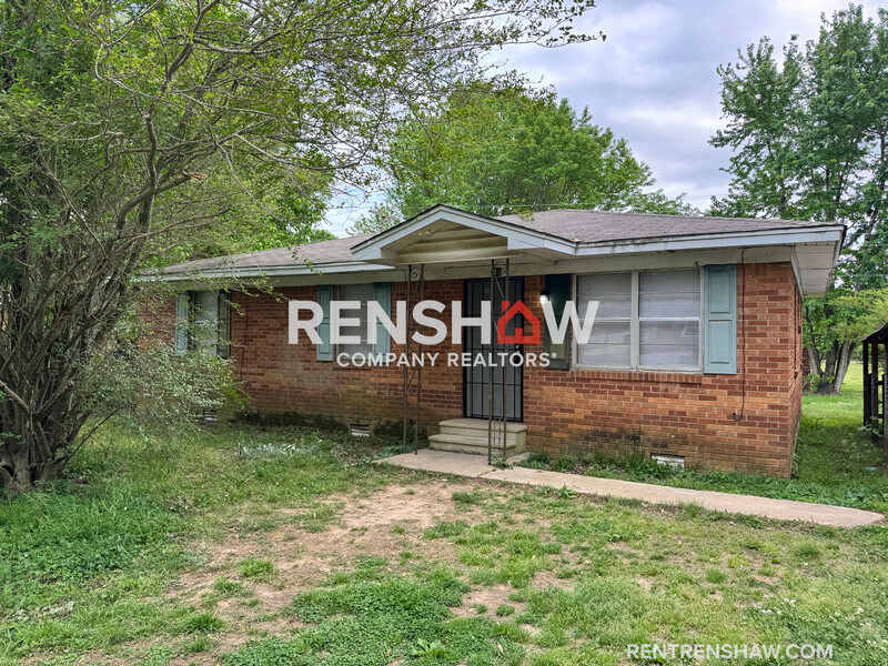 91 Navy Dr – photo 1 of 12