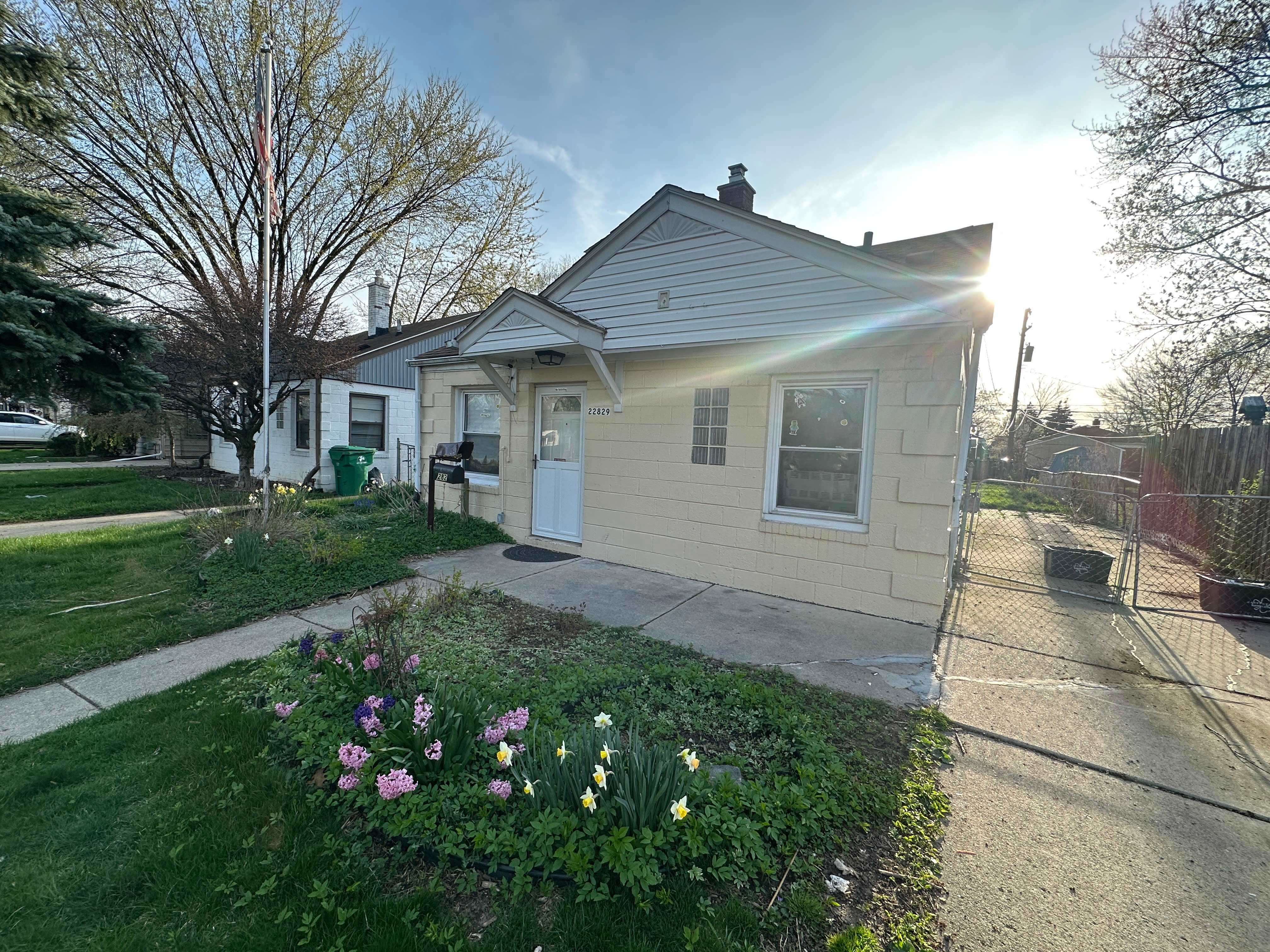 22829 Rosalind Ave – photo 1 of 15