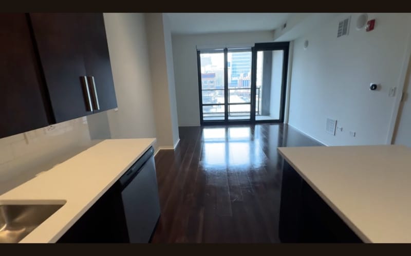 900 W Washington Blvd – photo 1