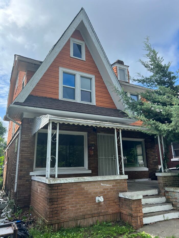 3031 Lawrence Street – photo 1