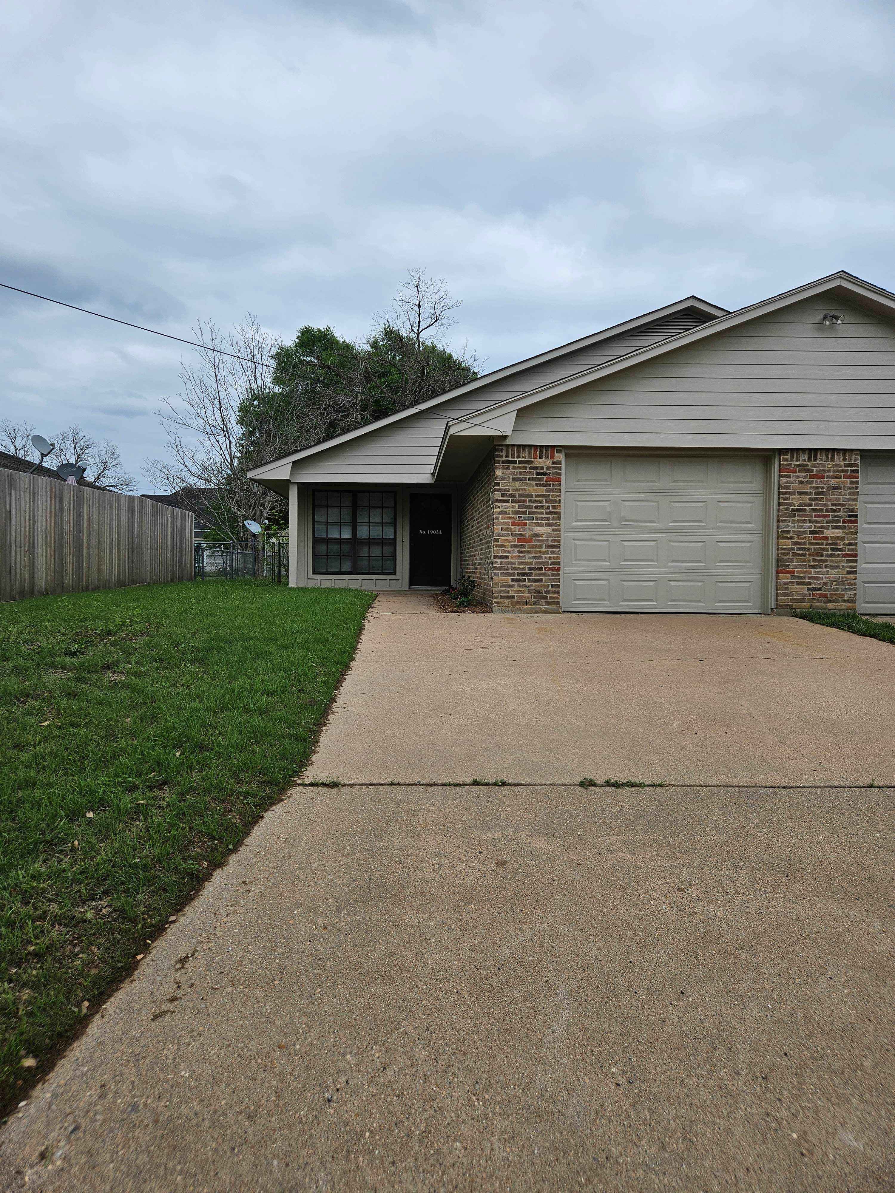 1903 South Austin Street – photo 1 of 26