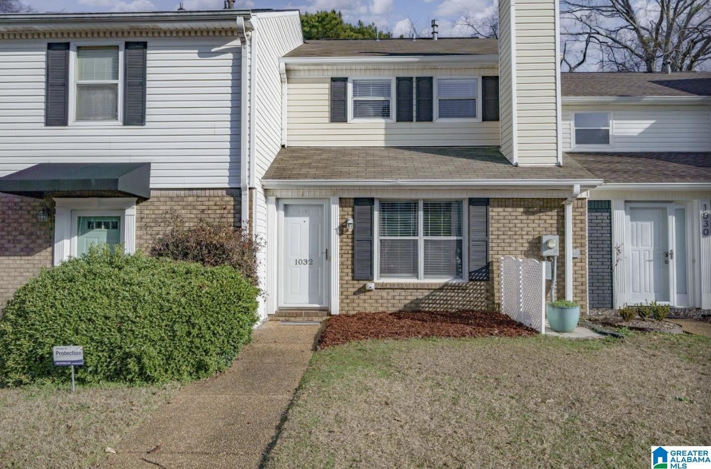 1032 Fairfax Drive – photo 1 of 19