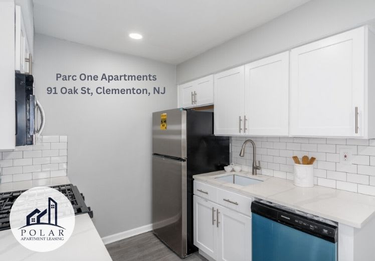 91 Oak St – photo 1 of 12