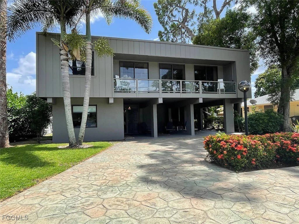 1702 Hill Avenue – photo 1