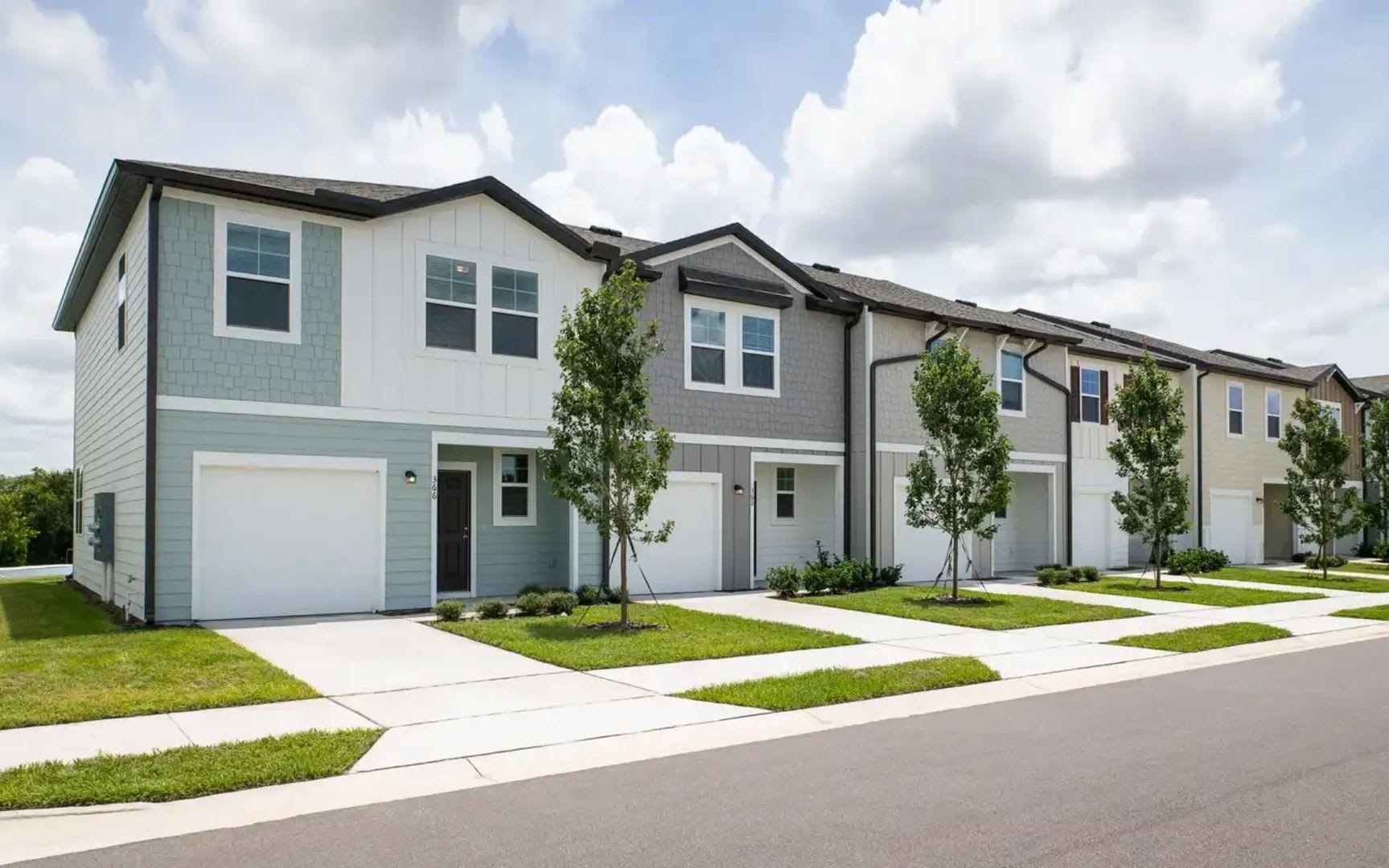 Modern 3-Bed Townhome w/ Garage in Desirable Davenport Community – photo 1