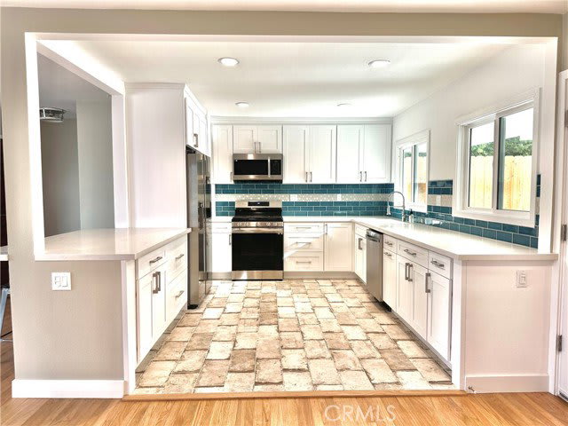 213 West Avenida Valencia – photo 1