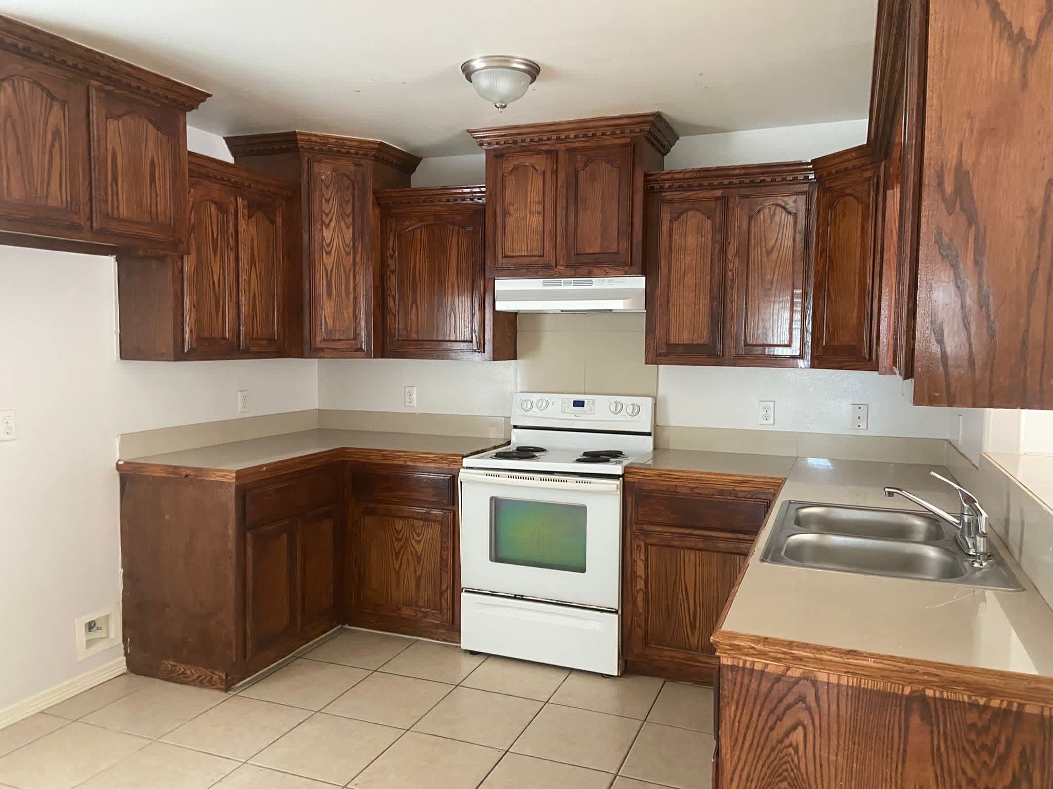 3102 Diamondhead Ave – photo 1 of 18