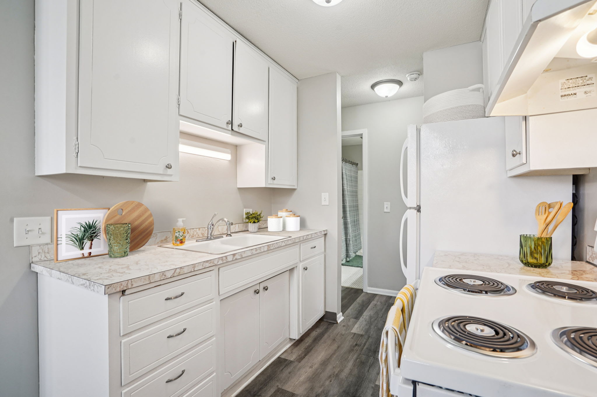 Bellaire Estates – photo 1 of 30
